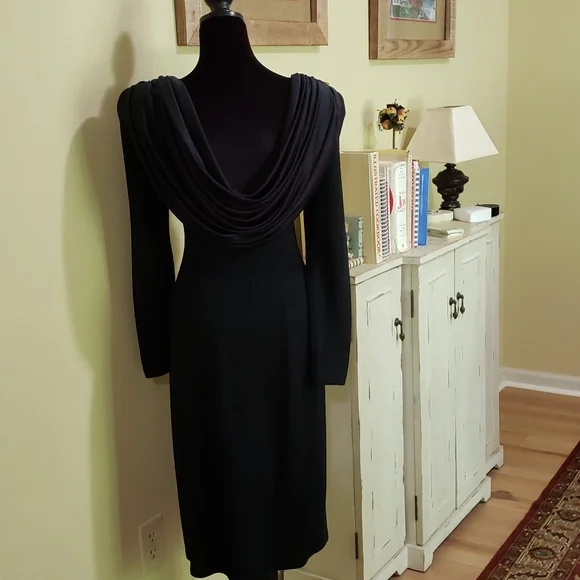 ST John Elegant black dress - Picture 3 of 4